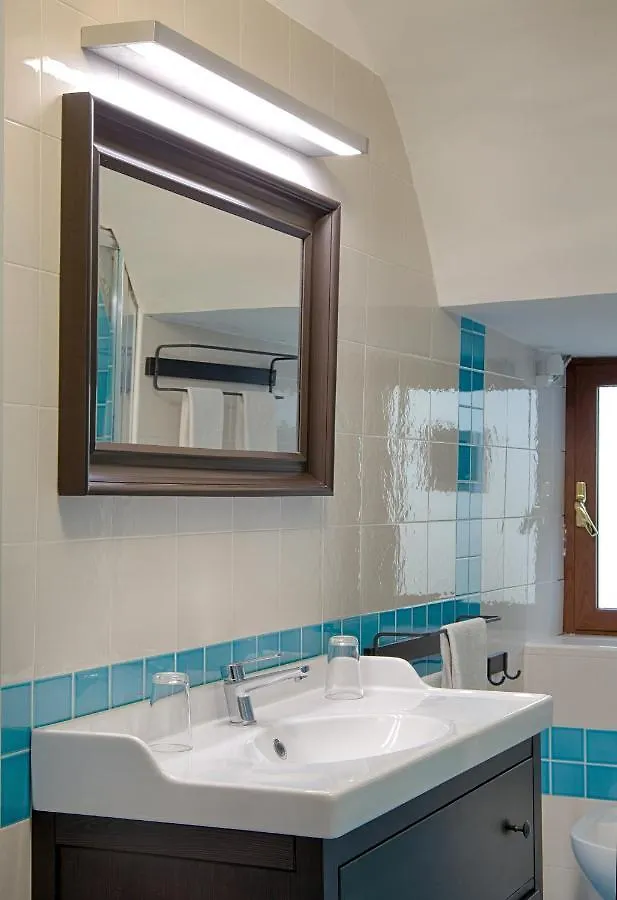 Lovely Apartment Near Via Dei Mille - Chiaia Area Naples 0*,  Italy