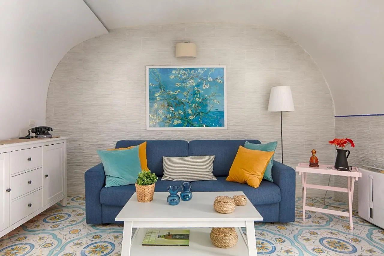 Lovely Apartment Near Via Dei Mille - Chiaia Area Naples 0*,  Italy