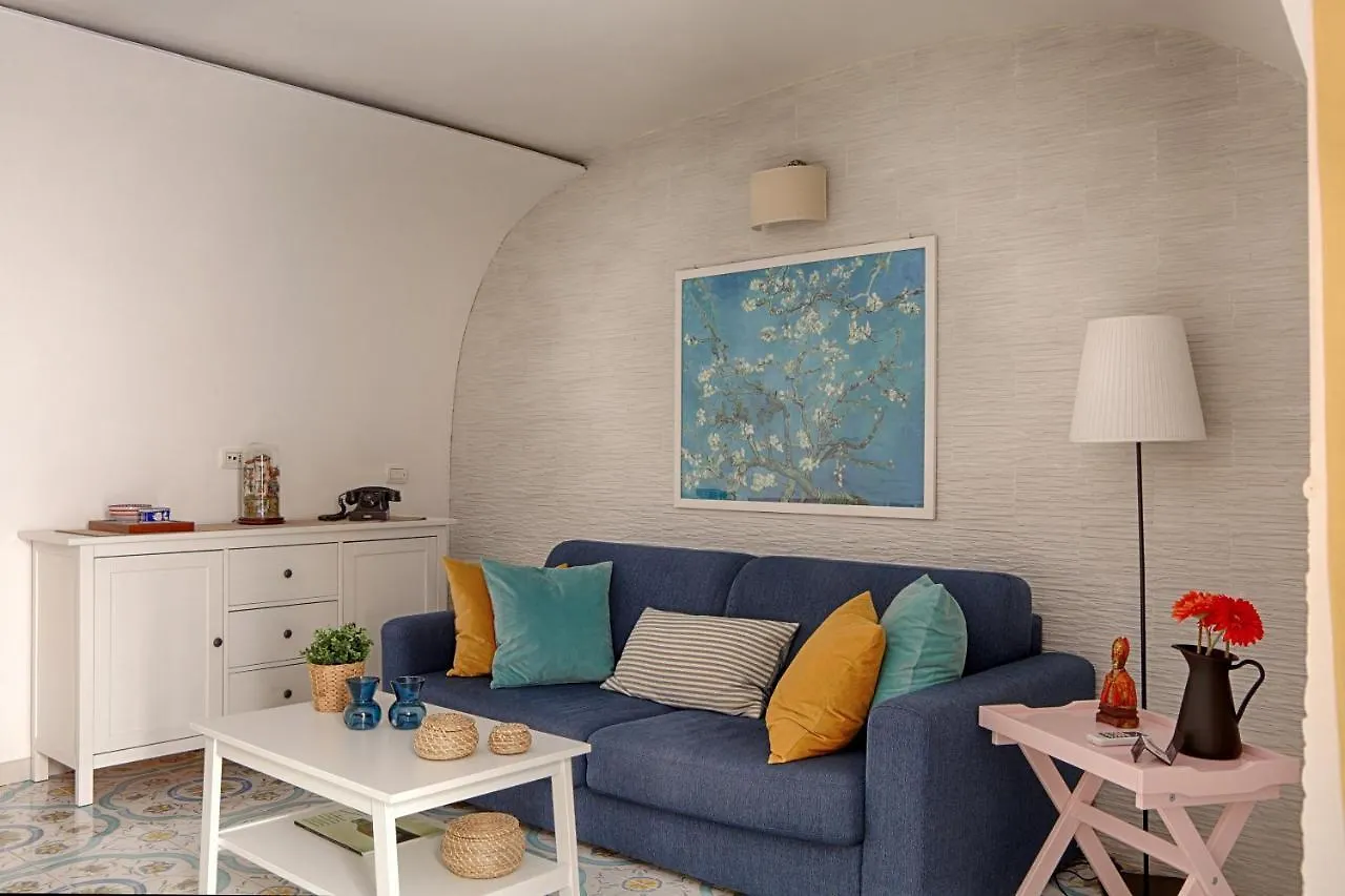 Lovely Apartment Near Via Dei Mille - Chiaia Area Naples 0*,